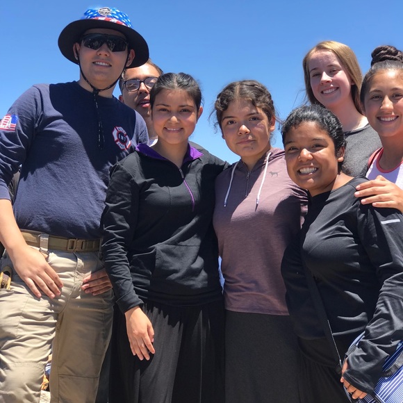 Meet Your Posher - Picture 4 of 9